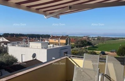 Nuovo in offerta! Ottimo appartamento con grande terrazza e vista mare, Novigrad!