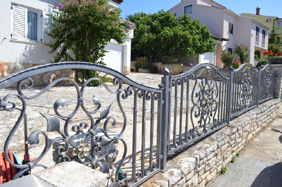 VILLA IN PJEŠČANA ONLY 100 M FROM THE SEA!! 2