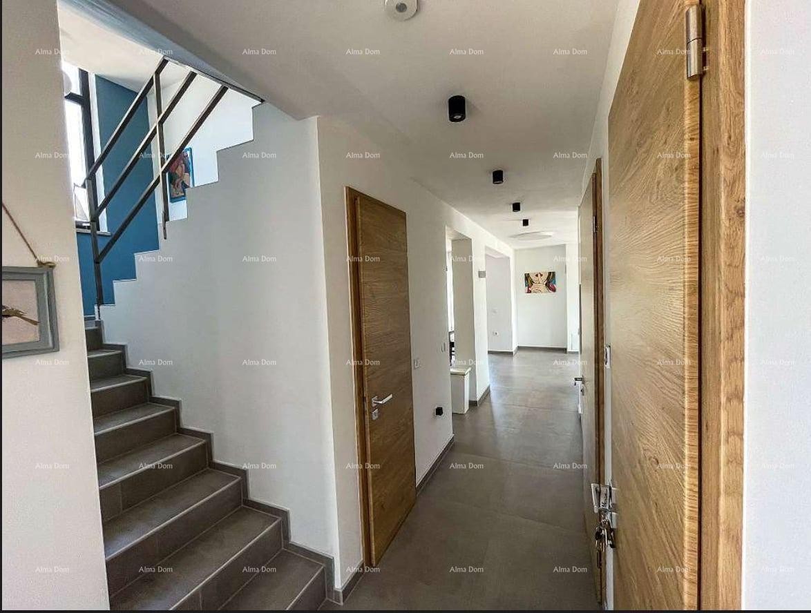 Современная вилла в Истрии с видом на море, крытой террасой и ухоженным садом – 800 м от пляжа 2