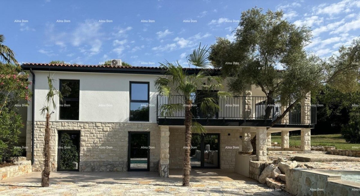 Продажа - Квартира с видом на море, в отличном месте, Умаг! 1