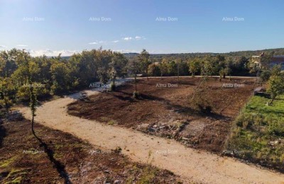 Građevinsko zemljište u lijepom mjestu, u blizini plaža i mora, Krnica!