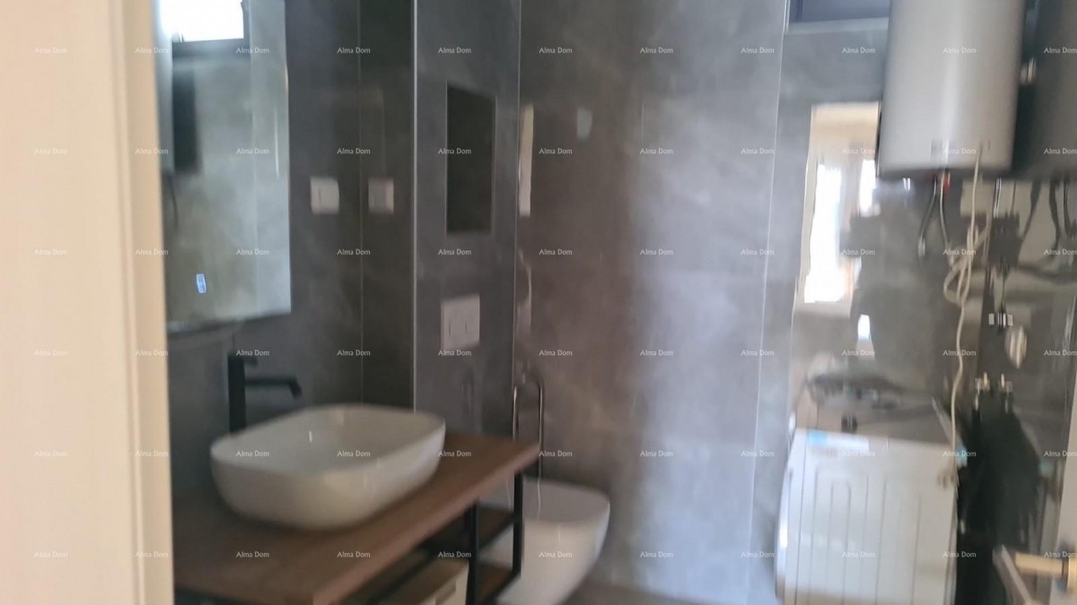 Modern apartment in block F, with two parking spaces and storage, near Umag! F2 13