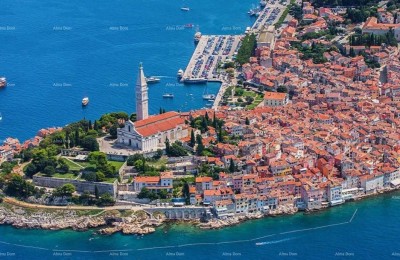 Rovinj – Hiša z 2 stanoma in 6 spalnicami na ekskluzivni lokaciji, investicijska priložnost