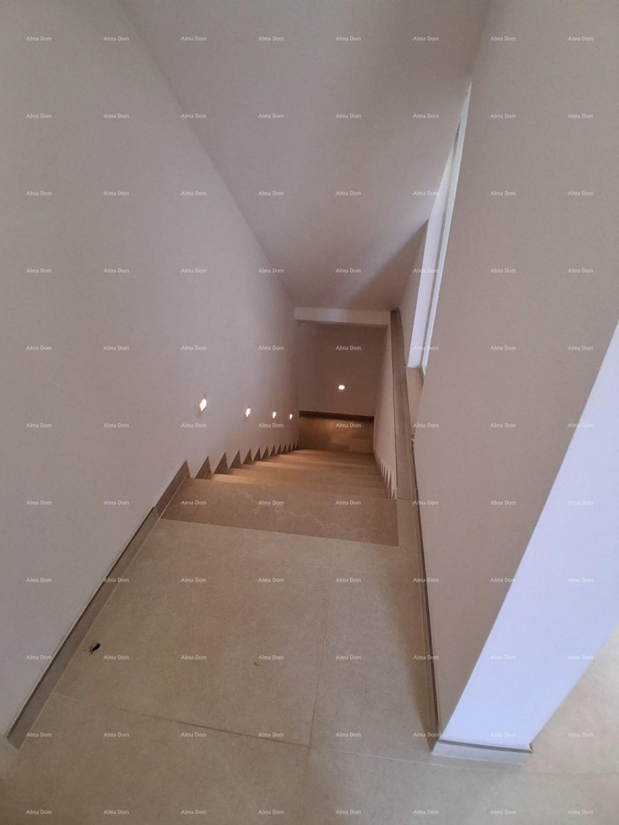 Продажа - роскошный дом на большом участке с бассейном, спа-салоном и тренажерным залом, Пореч! 33