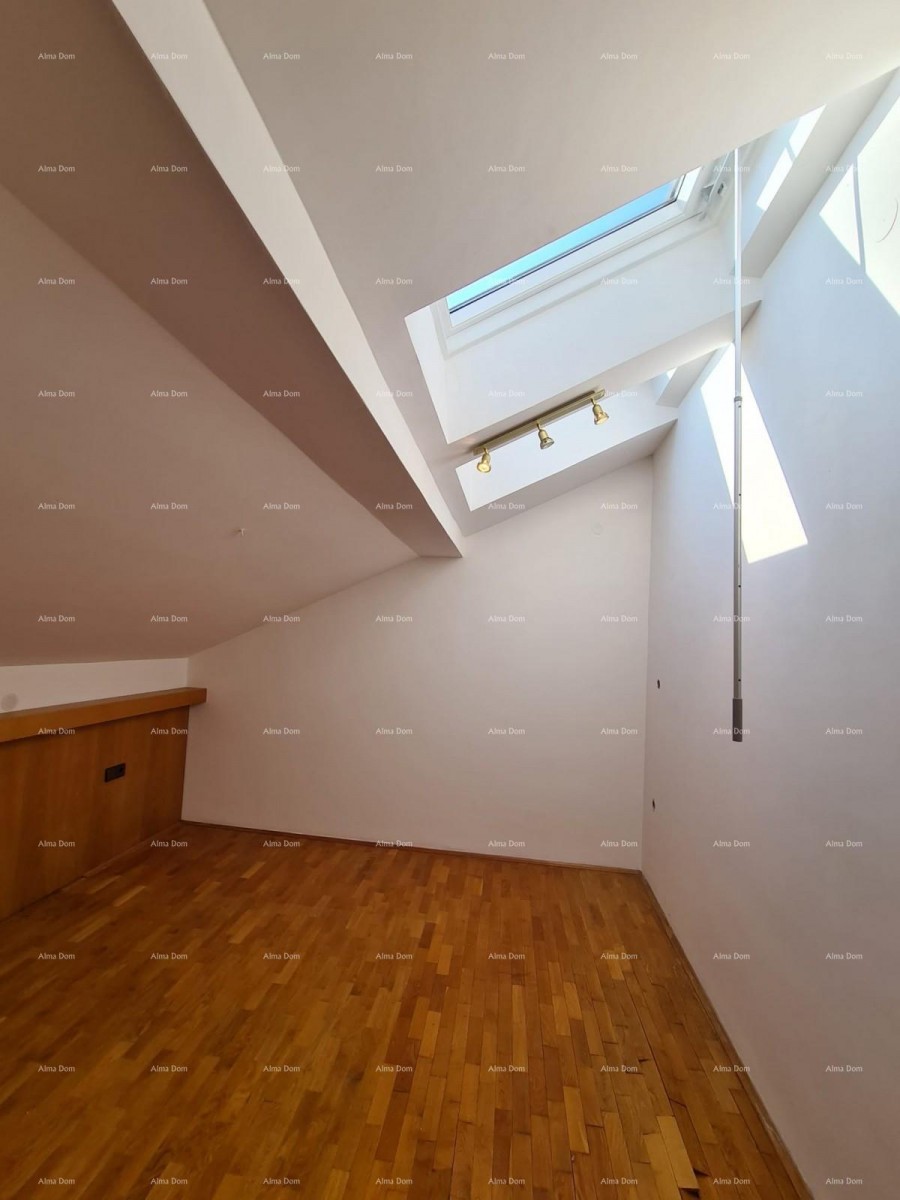 Odlična priložnost! Prodaja stanovanja na vrhunski lokaciji, Medulin! Pet minut lahke hoje do morja in plaž. Neposredna bližina kampa. 9