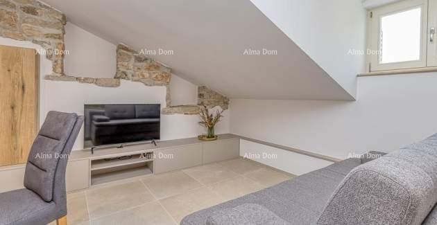 Vendesi una bella palazzina con tre appartamenti nel centro, Orsera! 22