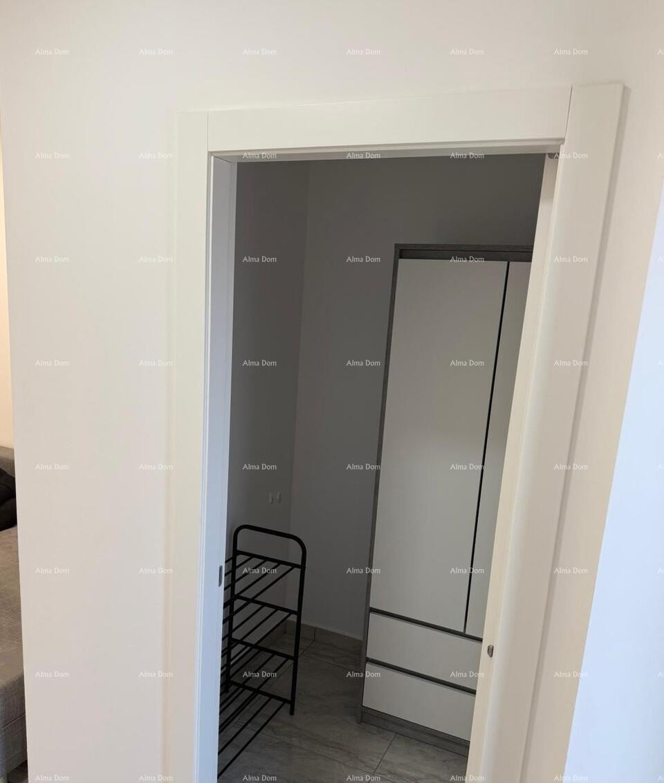 ПОРЕЧ, Реновированный каменный дом с видом на море 7