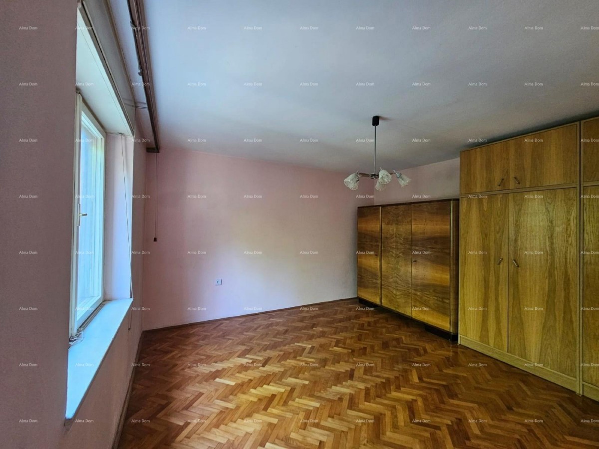 Chestnut. Apartment for sale in an excellent location, Pula! 10