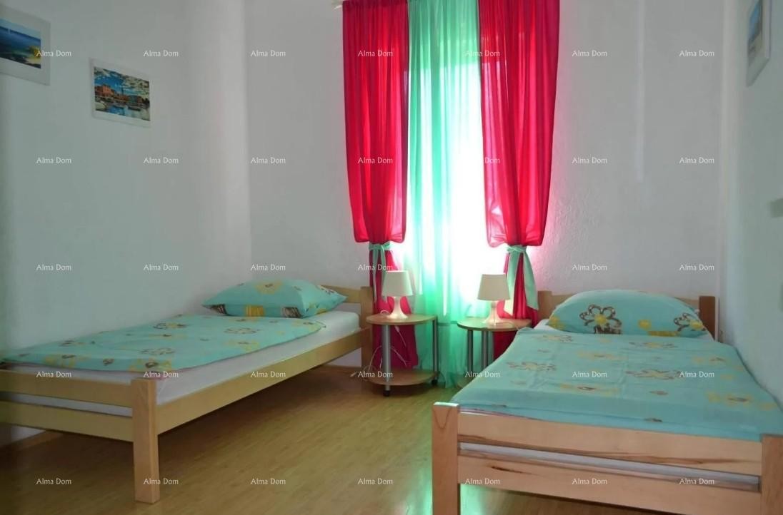 Samostojna hiša z apartmaji! 8