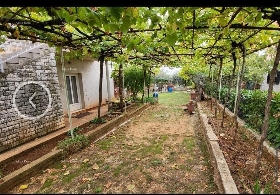 Prodaje se kuća, blizina Marčane. 1