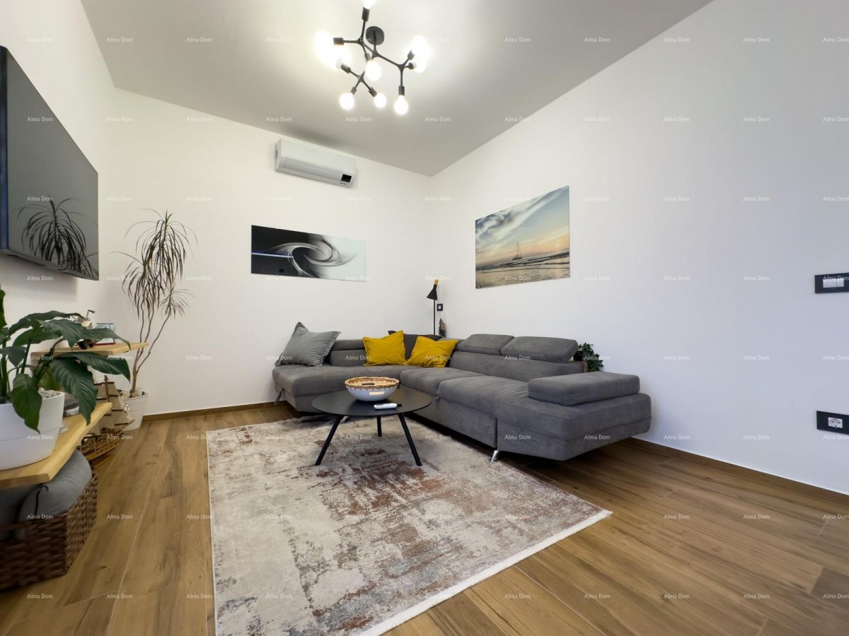 Pulj strogo središče Istarska ulica 500 metrov od Arene Sodobno popolnoma prenovljeno in opremljeno mestno stanovanje 22