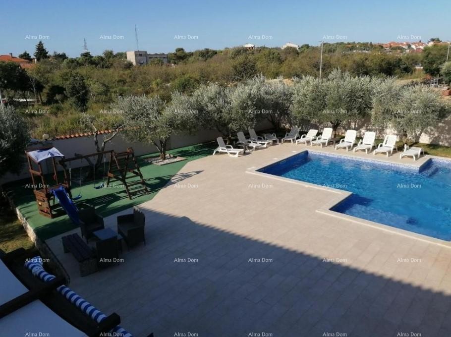A beautiful villa with a pool in Banjole is for sale 19