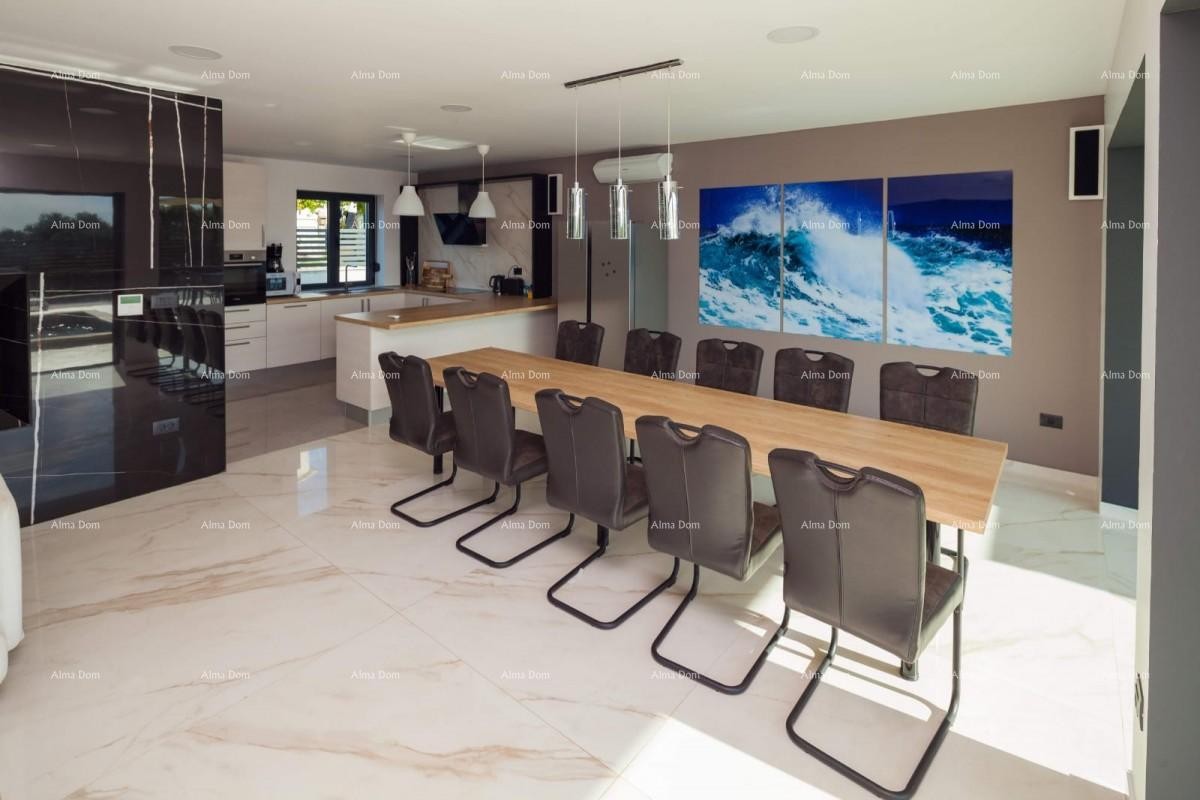 Современная вилла с бассейном в Премантуре! 8