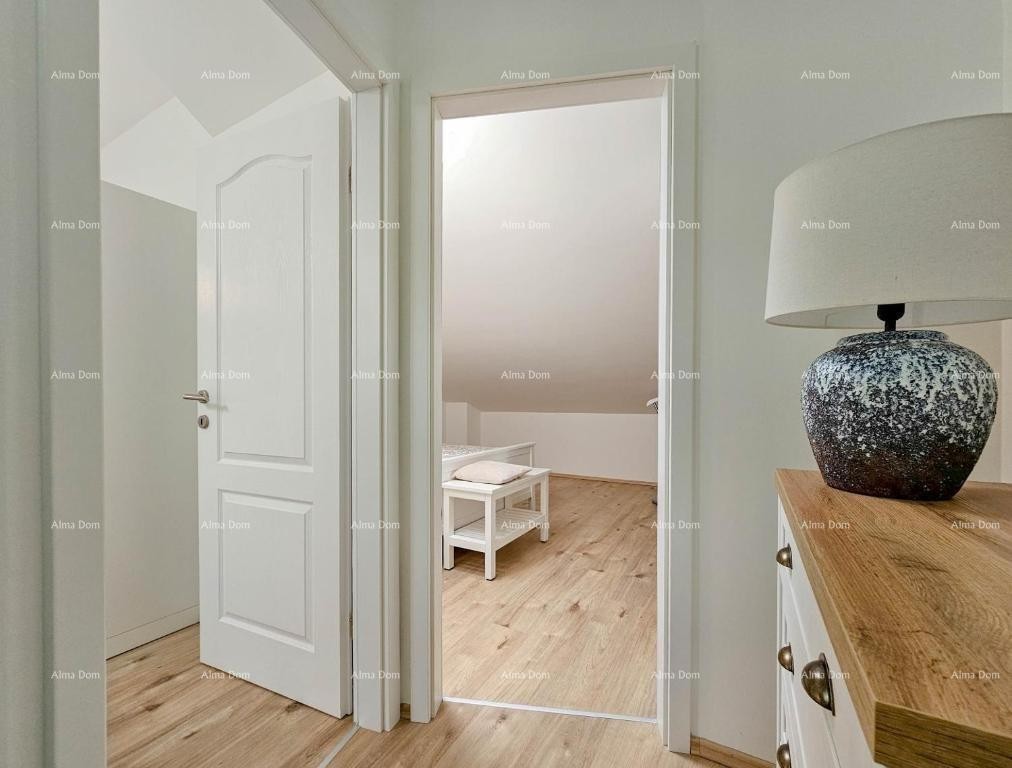 Novigrad – Appartamento su due piani di 84 m² con terrazza e parcheggio 17