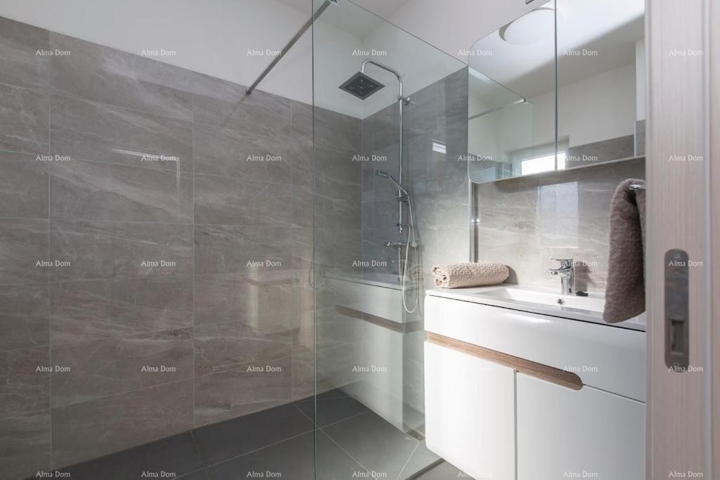 Прекрасный отдельностоящий дом с бассейном в Раши, недалеко от моря 16