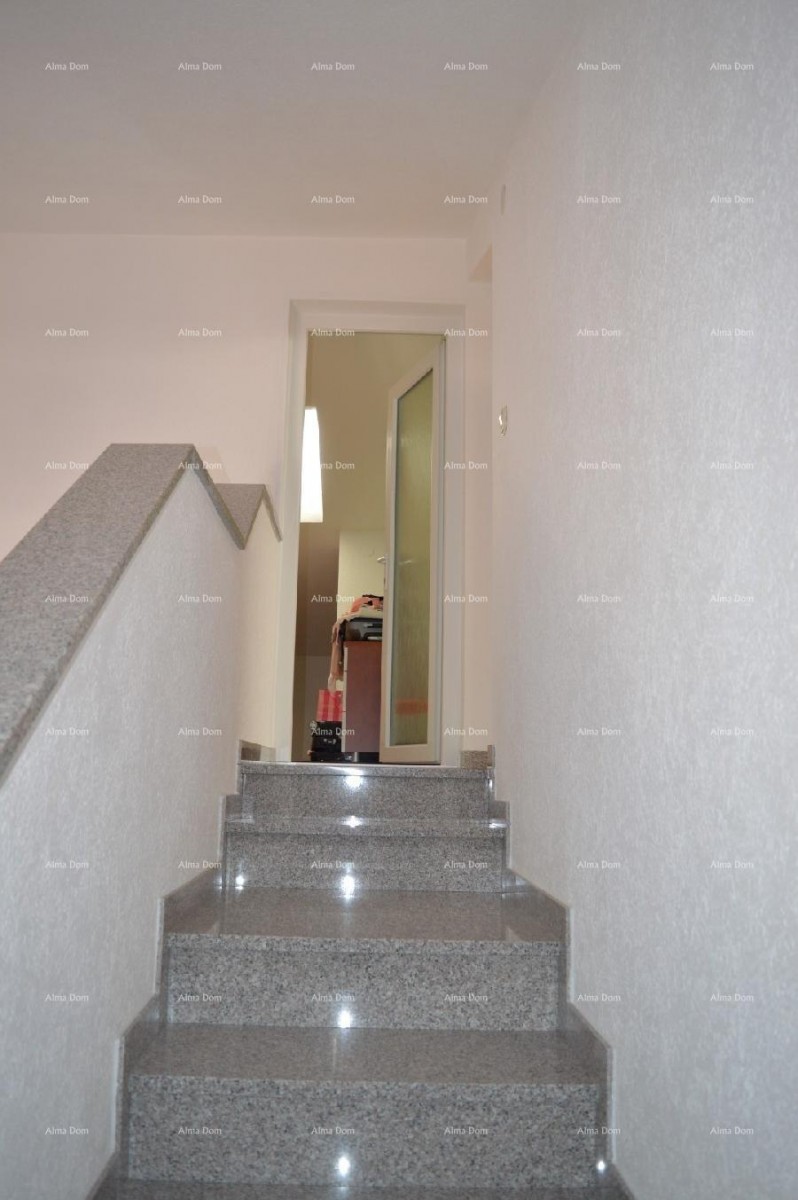 House with four separate apartments. 1 km to Verudela. 20