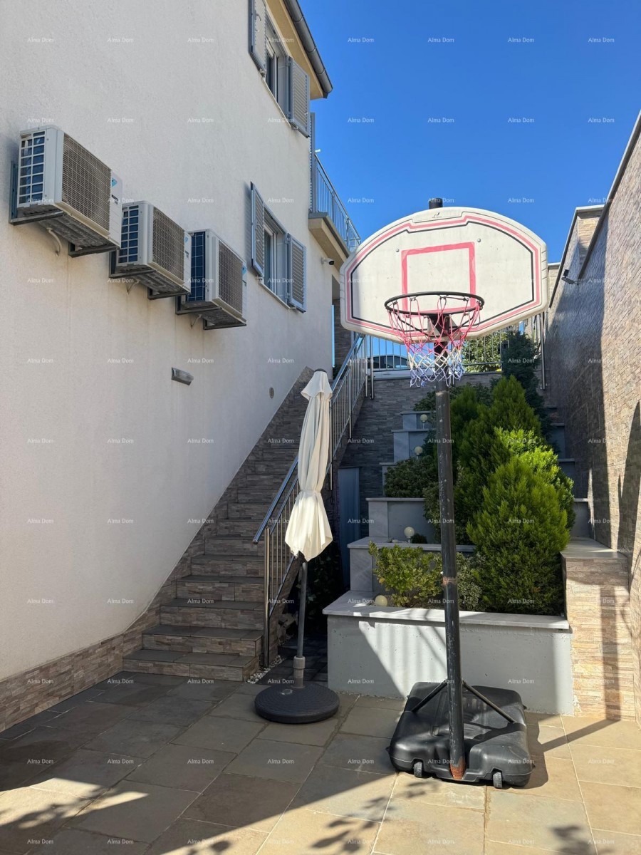 Vendita - Moderna casa duplex con due unità abitative separate, Medulin! 10