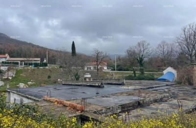 ISTRIA Lupoglav, unfinished building with land and permission for extension