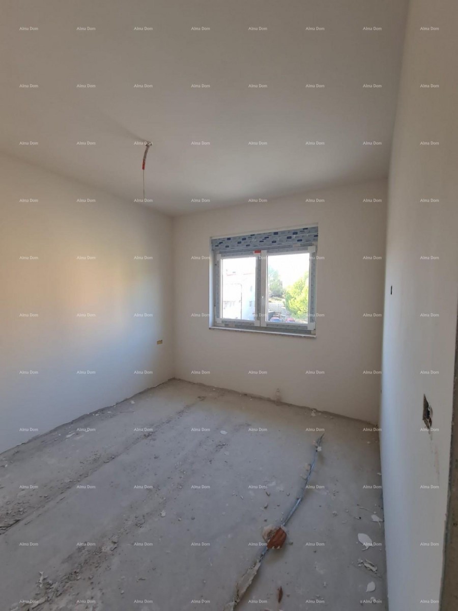 In italiano, il titolo si traduce in: 13