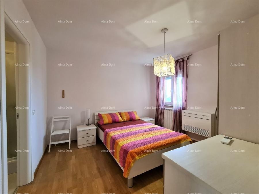 Лижнян продается один большой и один маленький дом. 11