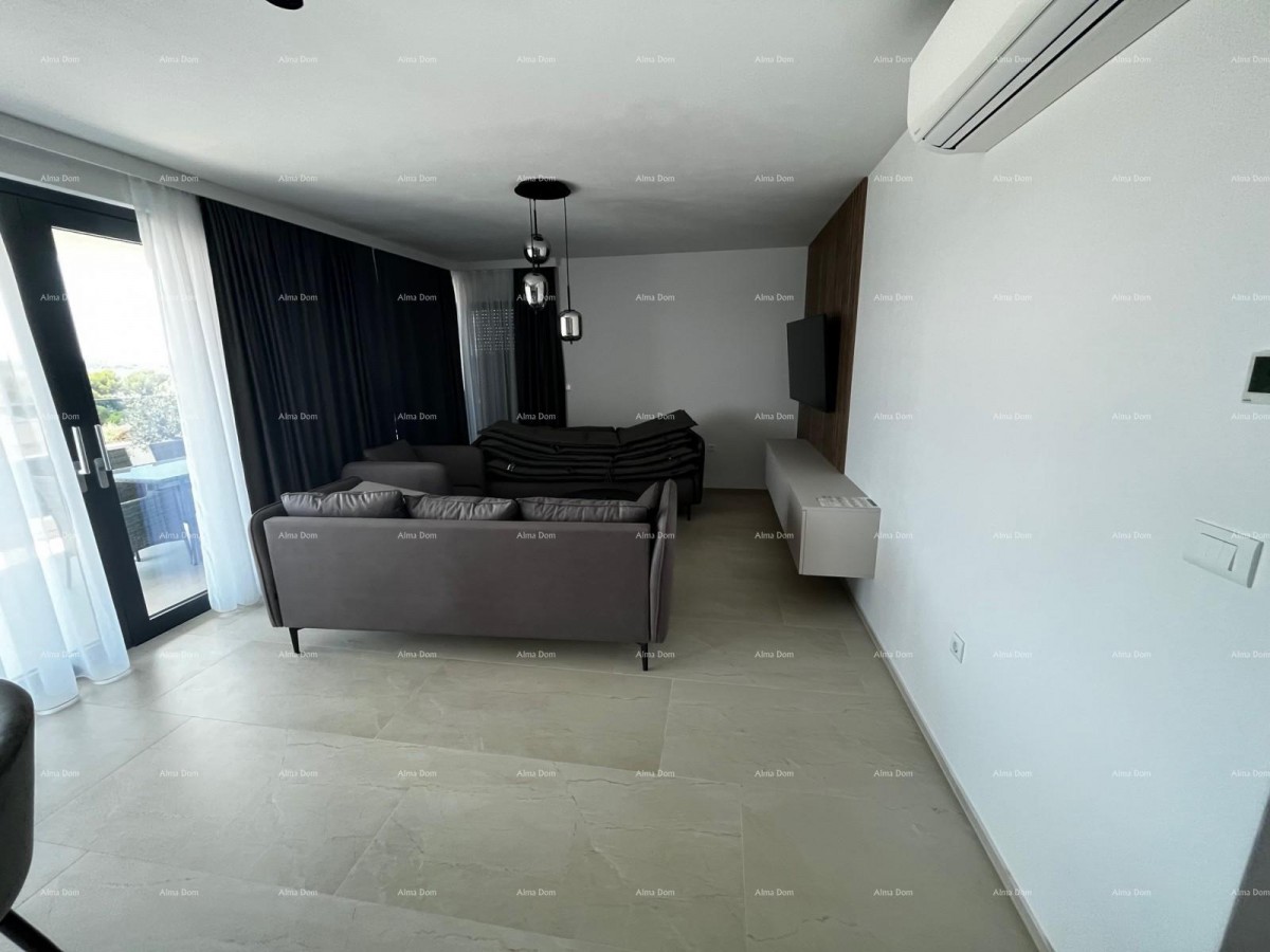 Predivan stan u Medulinu sa bazenom i garažom 4