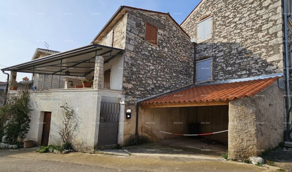 Kamena istarska kuća u Brtonigli 1