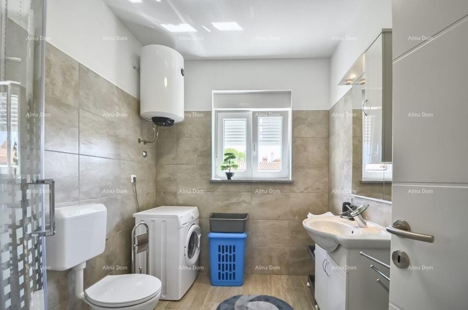 Prodaja dvoetažnega stanovanja z velikim vrtom in garažo, Ližnjan! 15