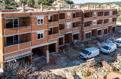 Vendita - Appartamento moderno in un nuovo complesso residenziale privato a Šijana, Pola! F-C
