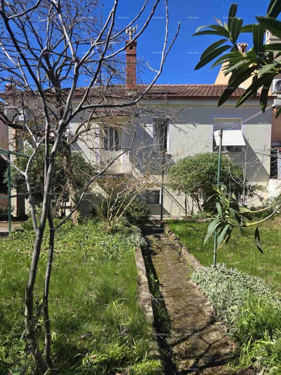 Pula blizina nove Pulske bolnice. Kaštanjer – kuća s dva odvojena stana, garažom i vrtom od 250 m2 - prodaja! 5