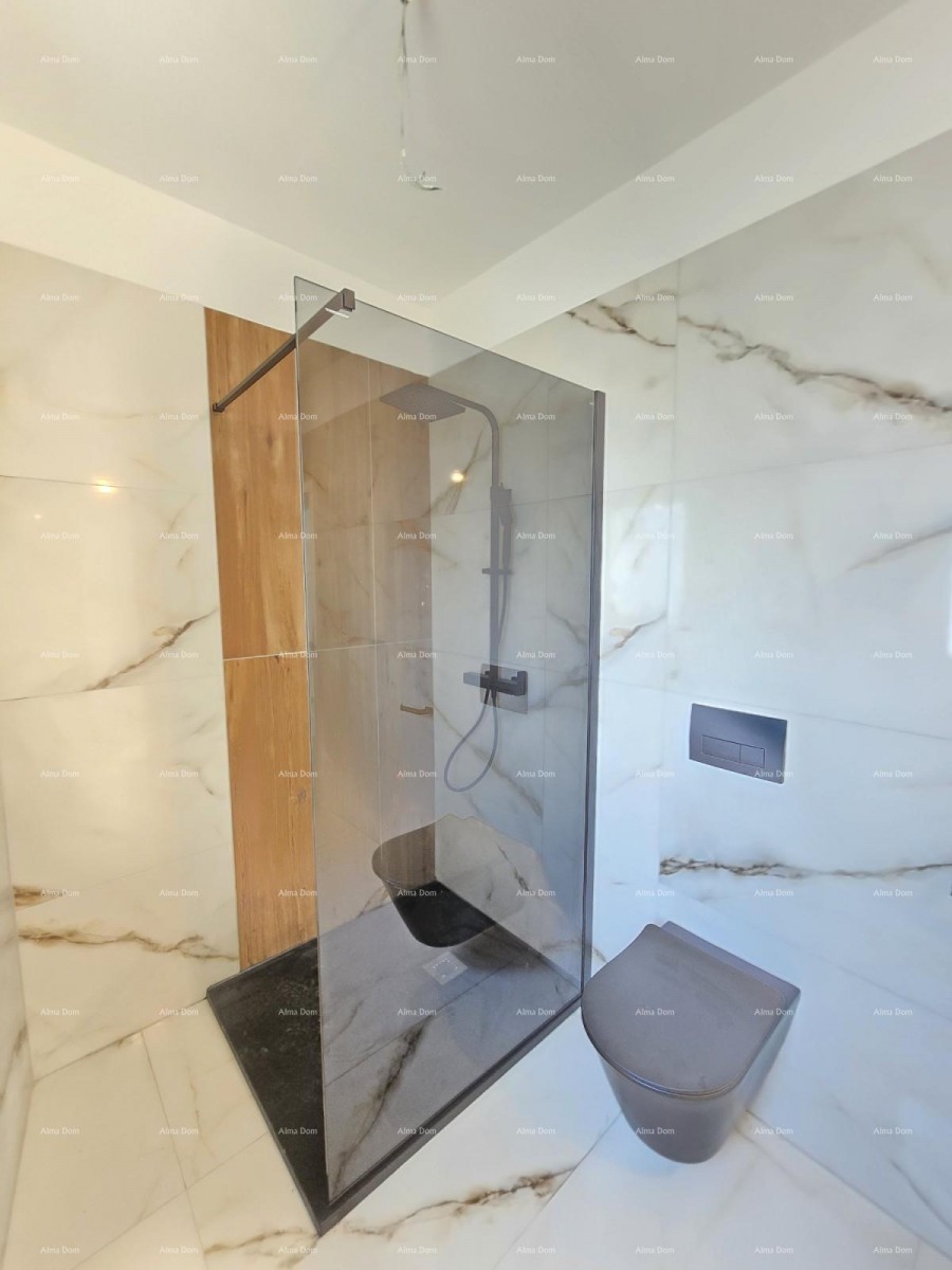 1 km do centra Medulina. Prodaja nove hiše s bazenom na odlični lokaciji, blizu morja! 40