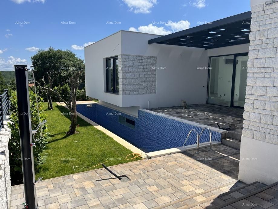 Modern villa for sale. 4