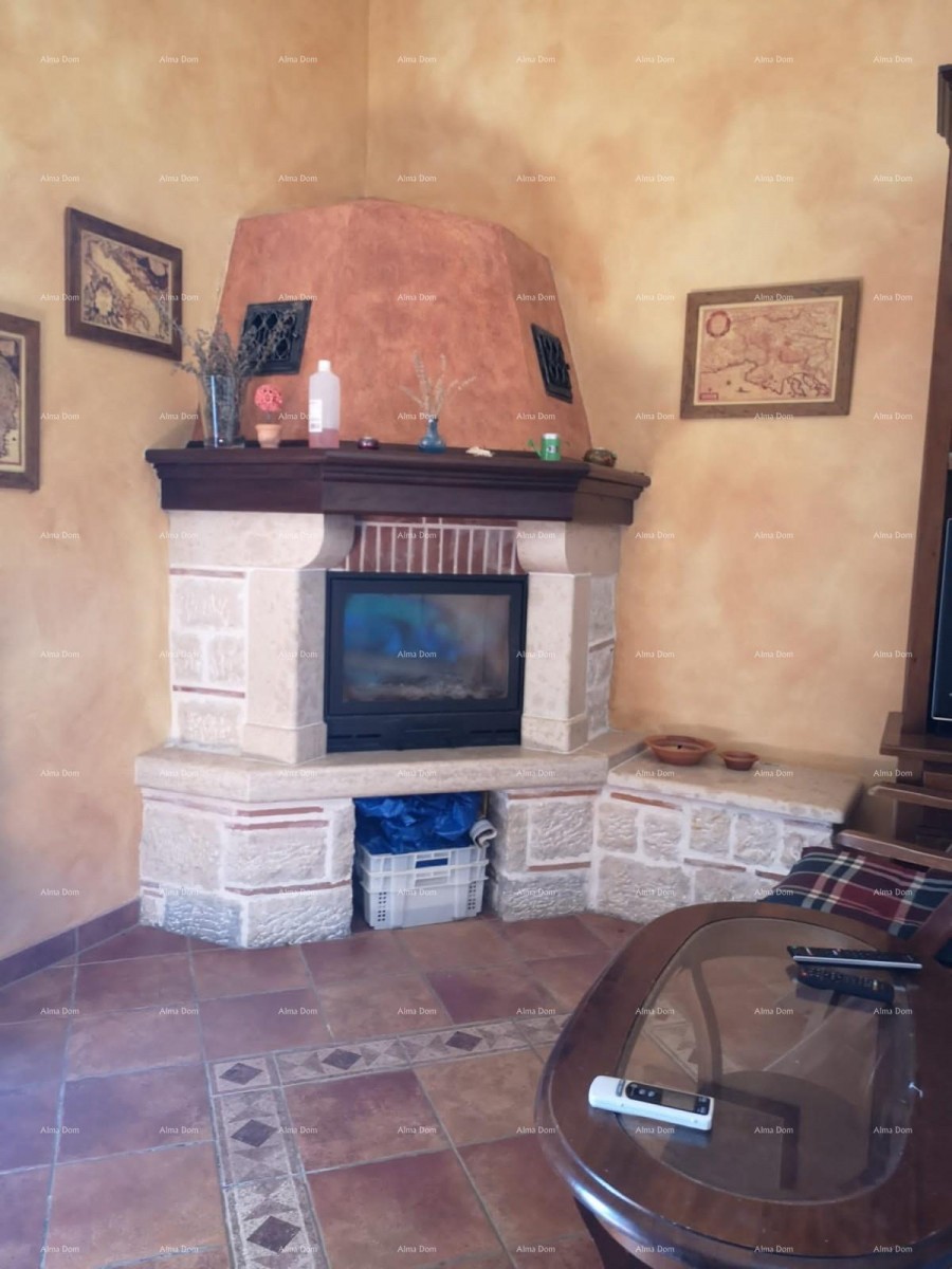 Beautiful house with large pool 6