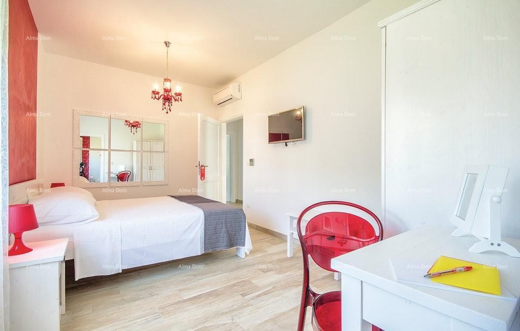 Premantura, villa indipendente con 5 camere da letto. Vicinanza al mare. 30