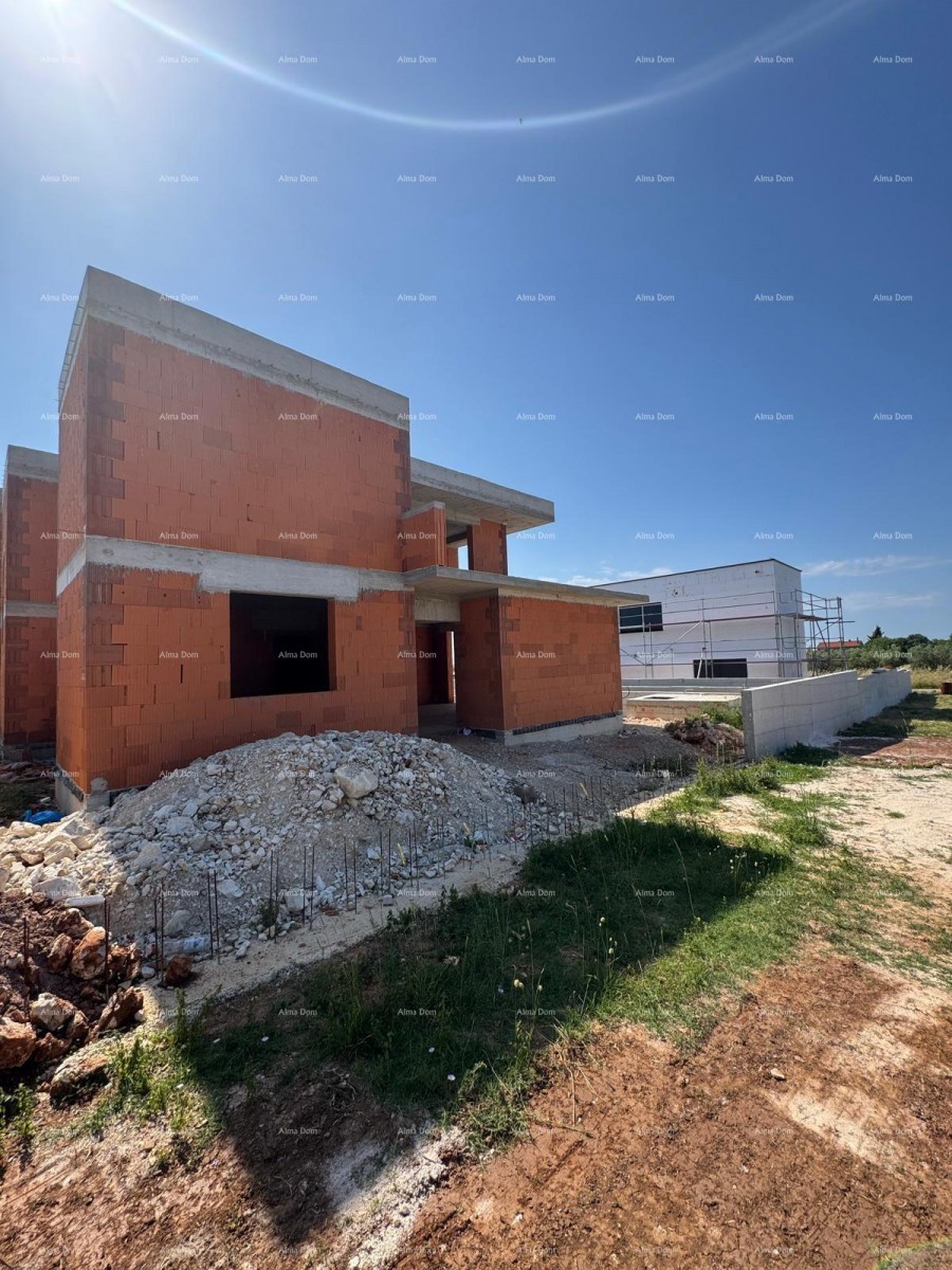 Prodaja duplex kuće s bazenom u širem dijelu grada Pule! 3