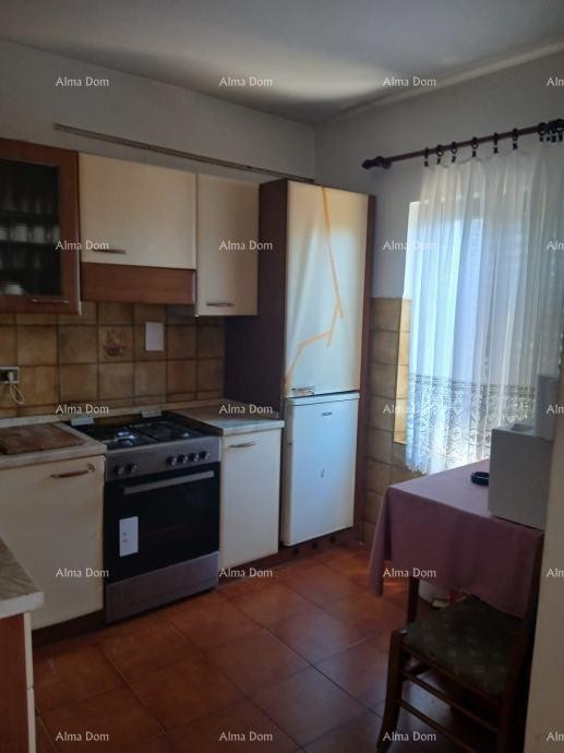 Fažana, Spacious Apartment with Garden, Garage, and Basement – 600 m from the Sea and Center 2