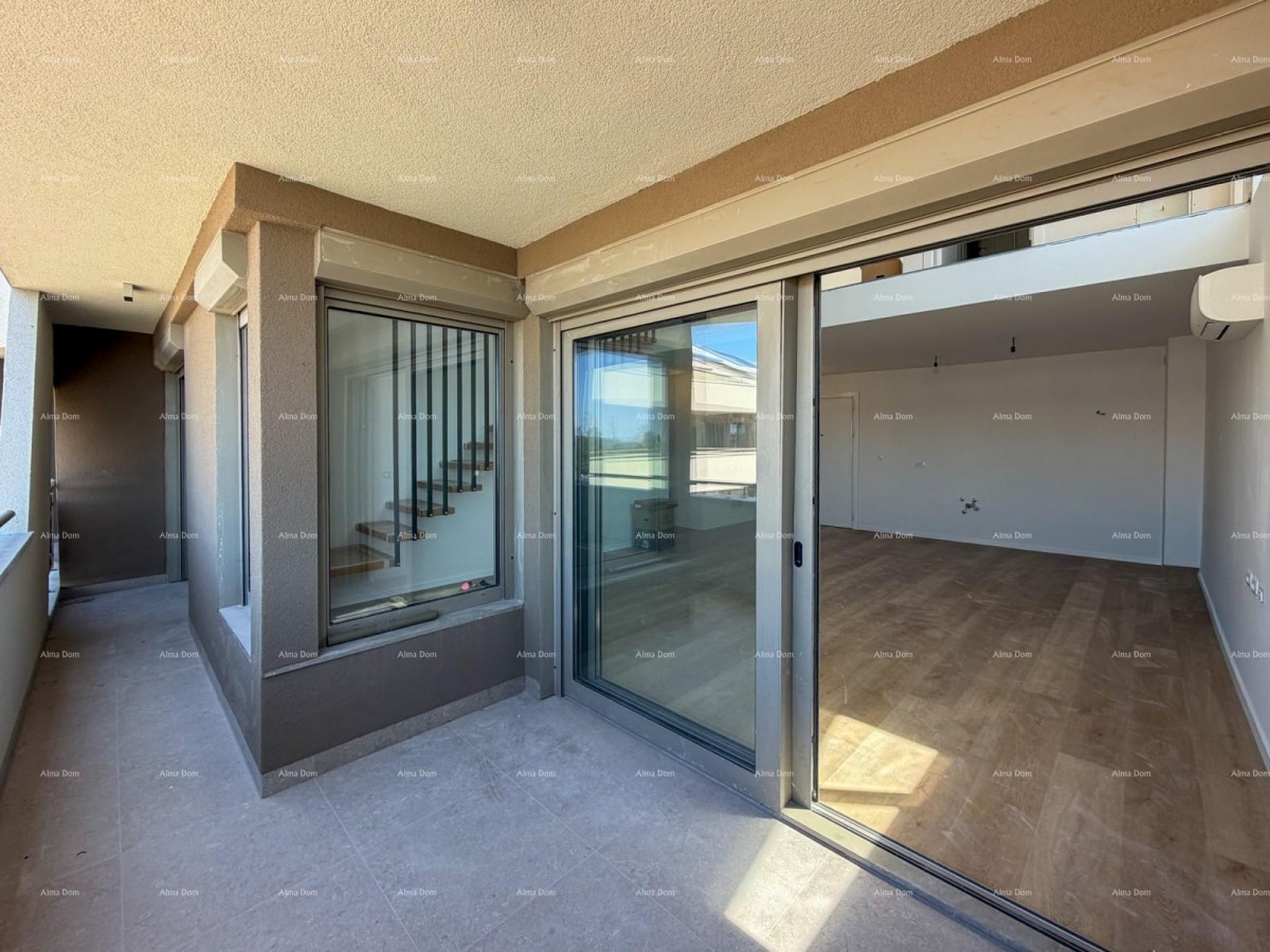 Two-Bedroom Apartment in the Center of Poreč 9