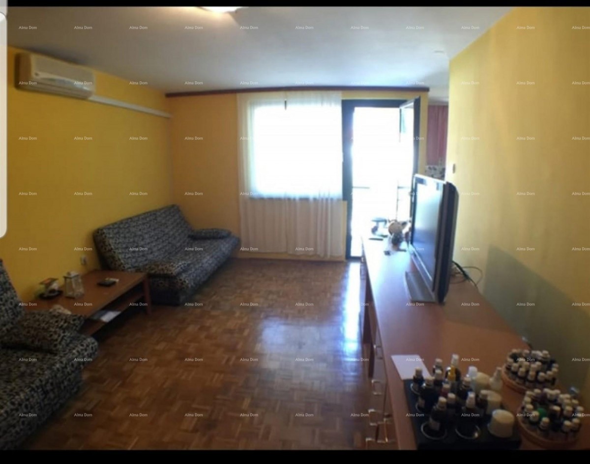 Продаётся квартира 38 м² в Новиграде 3