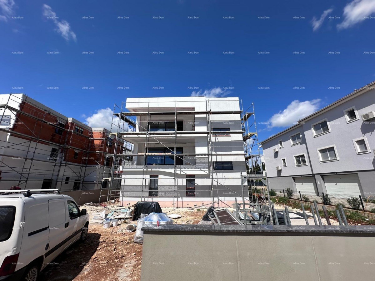 Prodaja stana/penthouse u novogradnji sa velikom terasom, Štinjan! 1