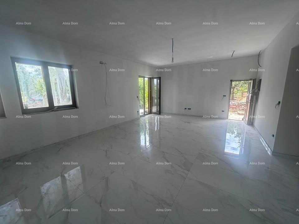 Пореч – просторная квартира на первом этаже с двором 2