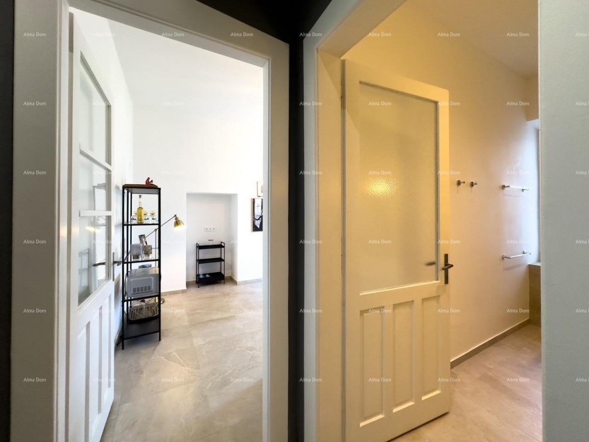 Prodajemo renoviran stan u centru Pule! 27