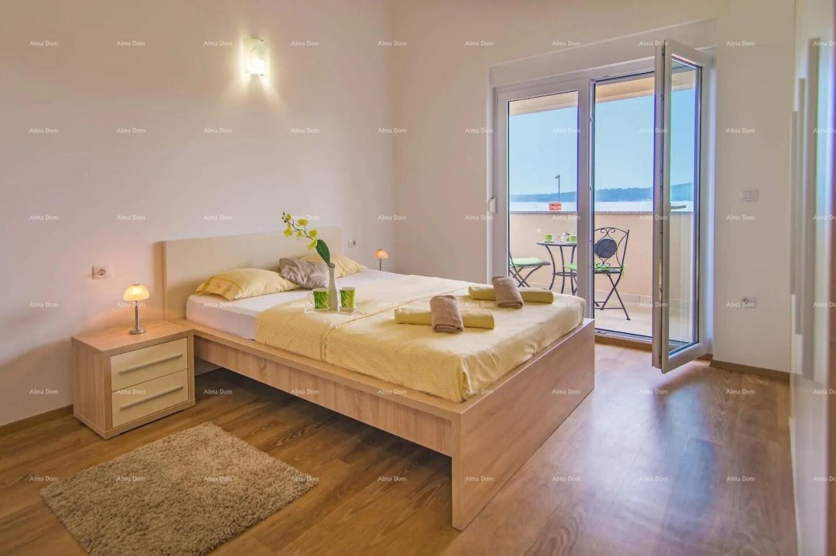 Pomer. Samostojna hiša z bazenom! 9