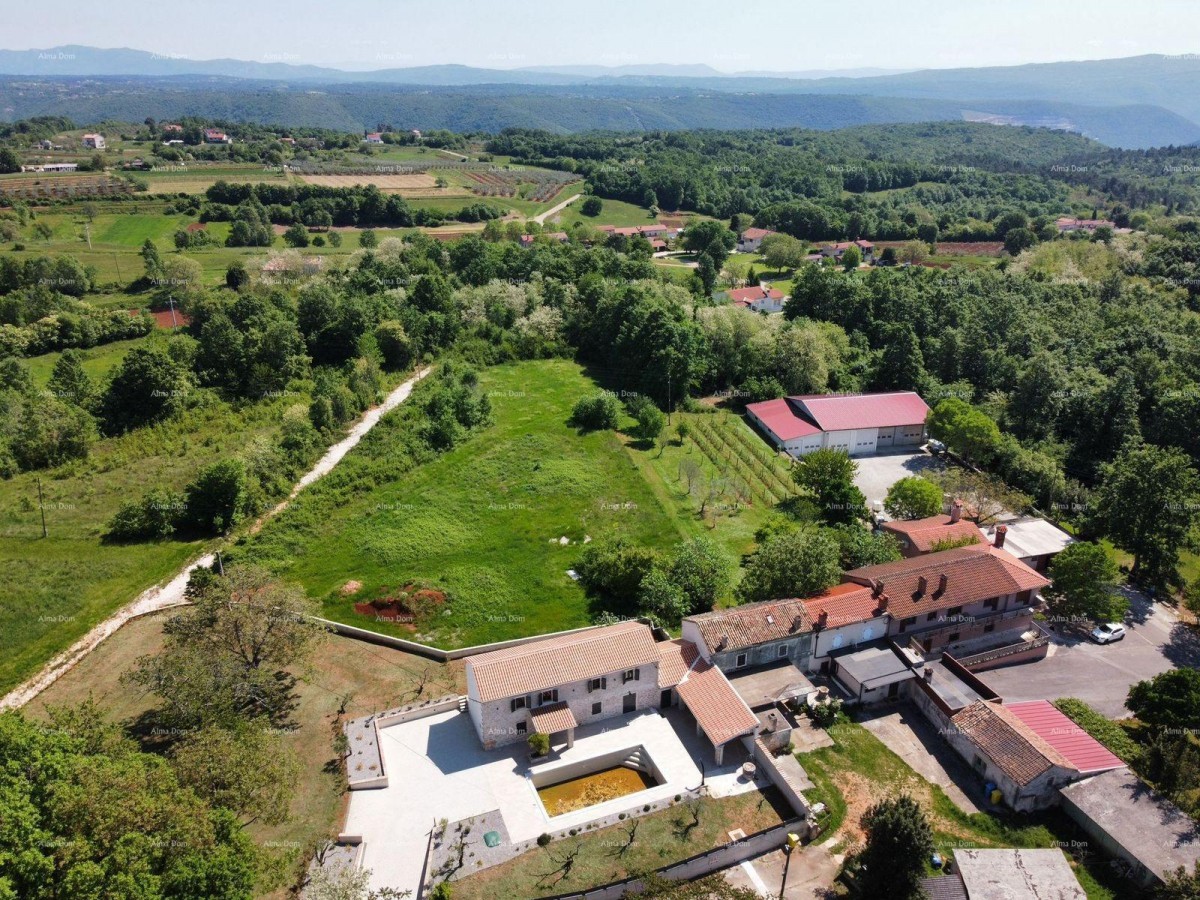 BARBAN - Gradbeno zemljišče s projektom (polovica dvojne hiše), 15 minut od morja 1
