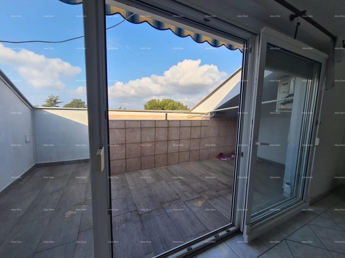 Odlična priložnost! Prodaja stanovanja na vrhunski lokaciji, Medulin! Pet minut lahke hoje do morja in plaž. Neposredna bližina kampa. 1