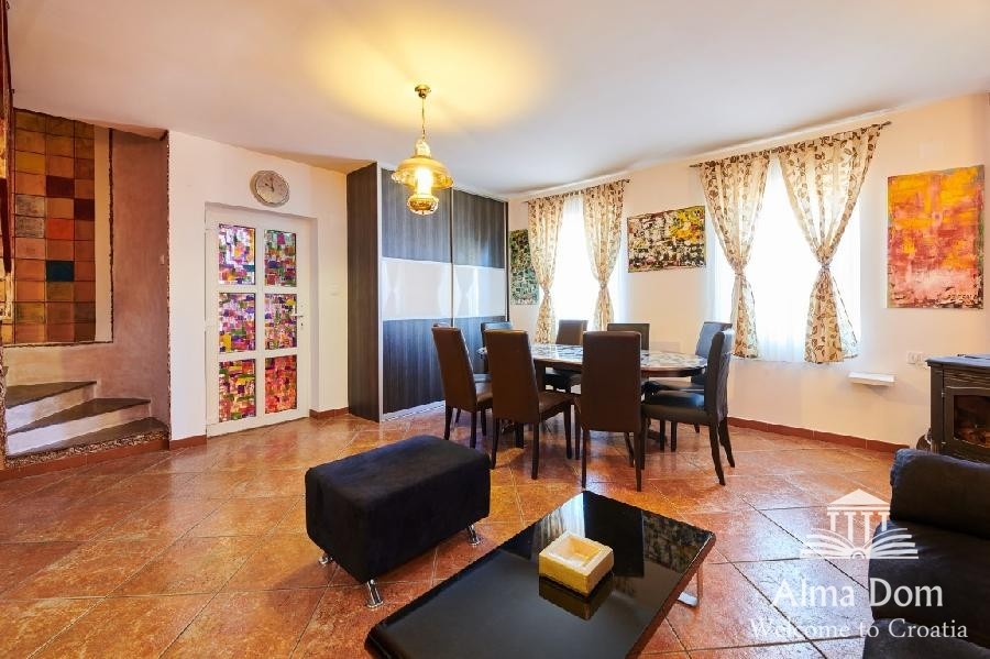 Hiša, blizu mesta Umag. 10