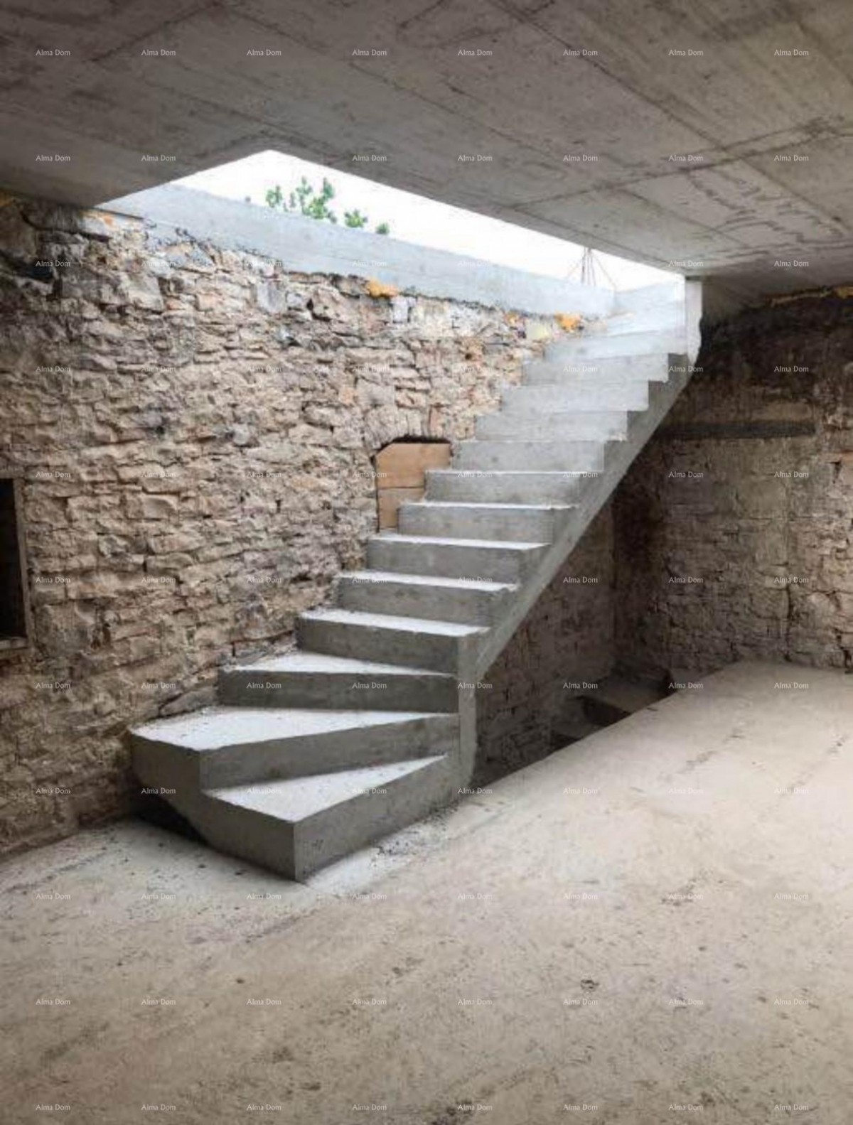 Stone house for renovation with project, Kanfanar! 4