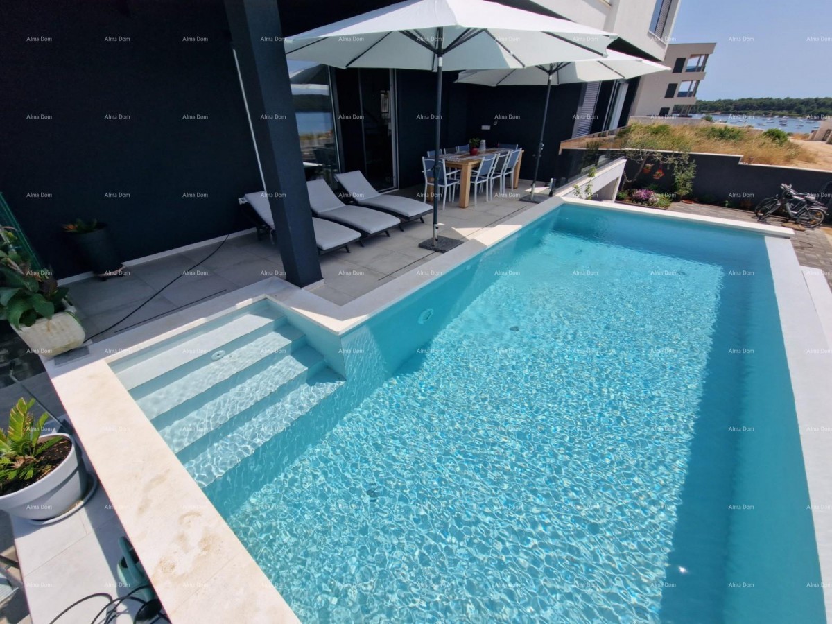 Prodaja luksuzne vile v Medulinu – 100 m od morja 4