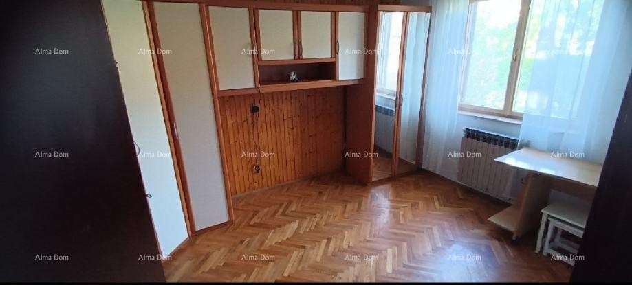 Пазин, семейное поместье с двумя жилыми единицами и большим двором 3