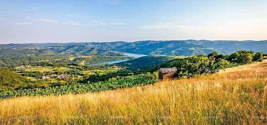 Buzet, zemljišni kompleks ukupne površine 100.258 m² 1