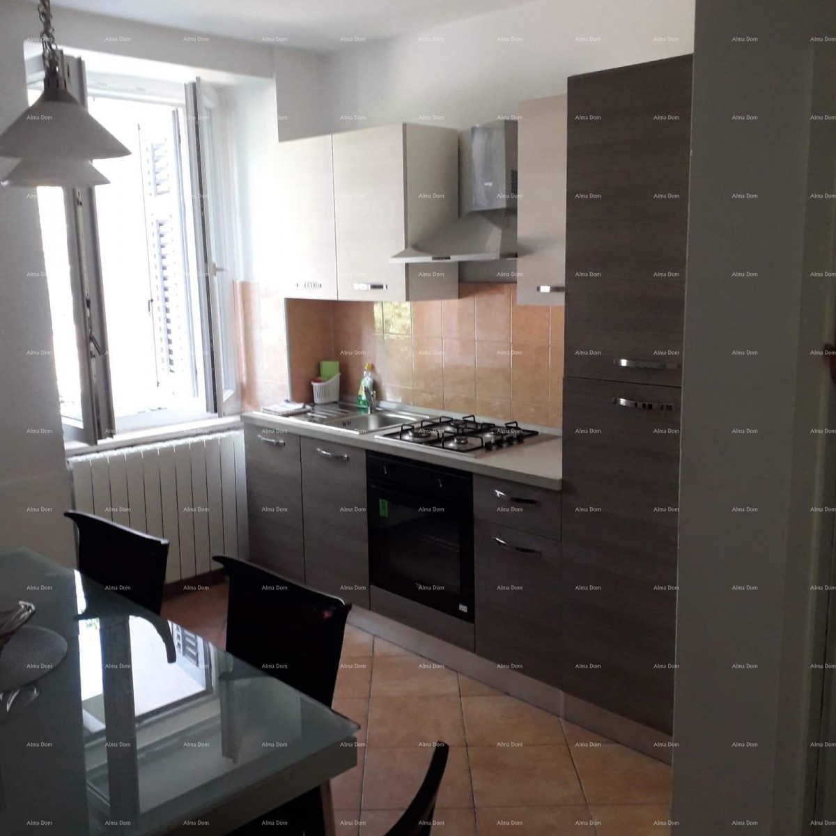 PULA! Prodaja stanovanja – 80 m², odlična lokacija. 5