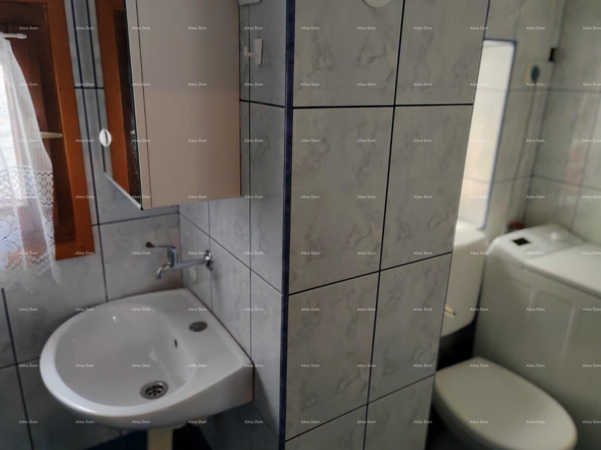 Centar Pule ! Pješačka zona. 200  metara do Zlatnih vrata. 10